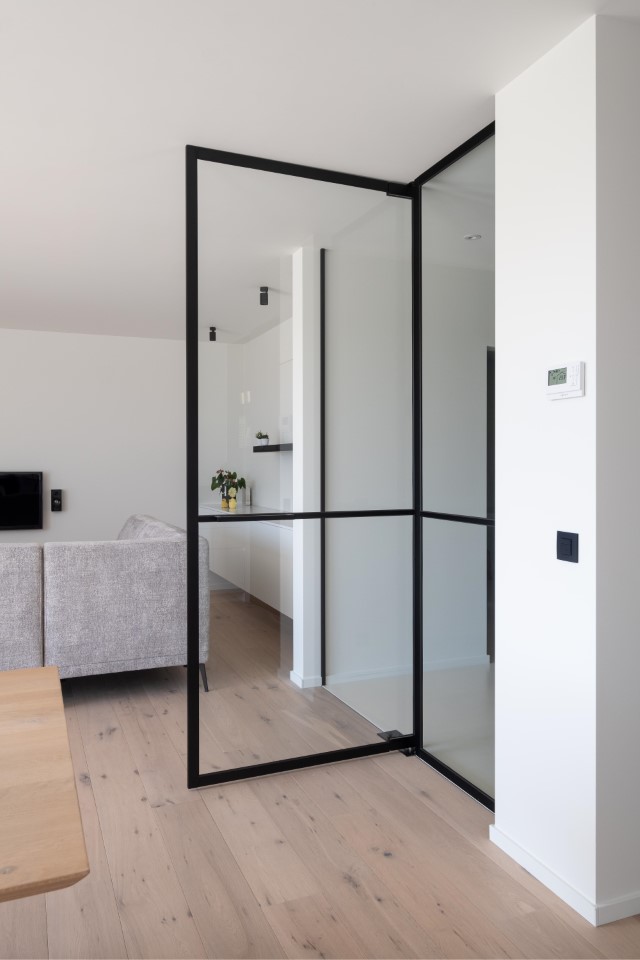 Steel look glazen deuren en wanden door