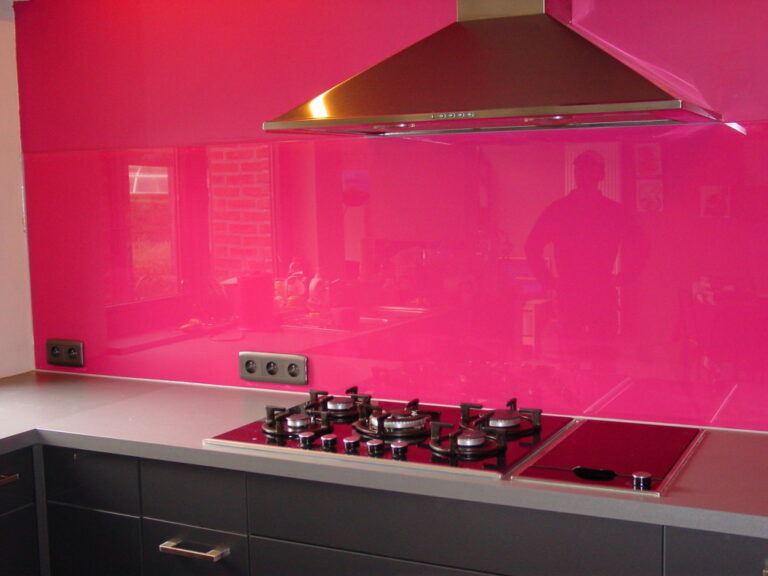 Keuken: Gelakt glazen wandbekleding