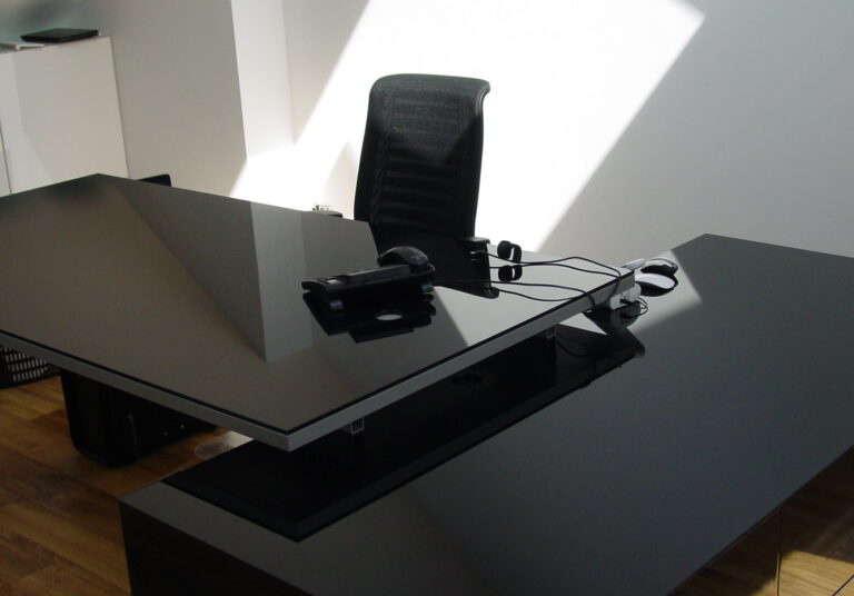 Bureau: Bureau glazenleggers