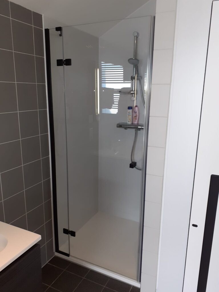 douchecabine met douchedeur
