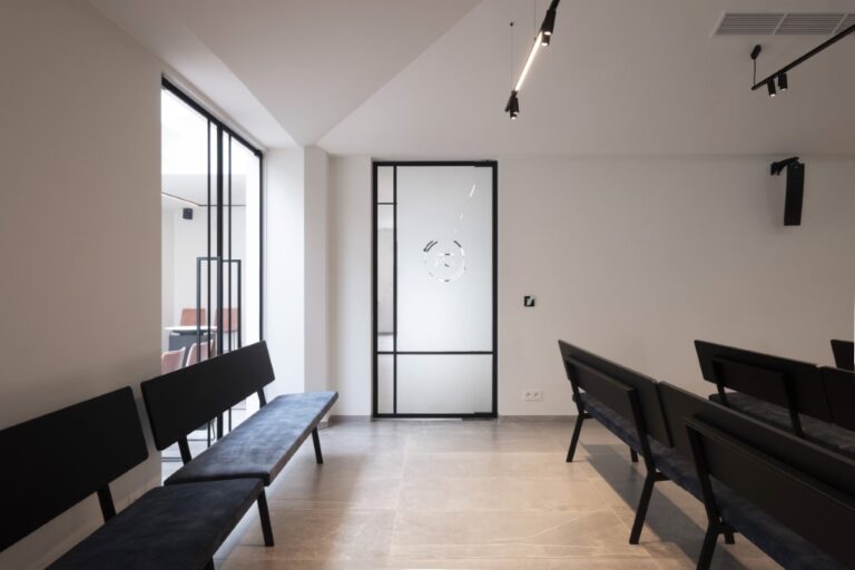 Steel look deur met extra privacy